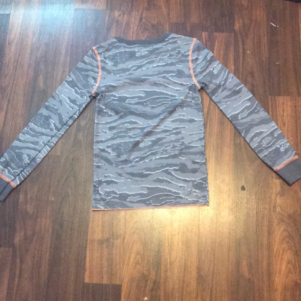 Shirt - Picture 2 of 2